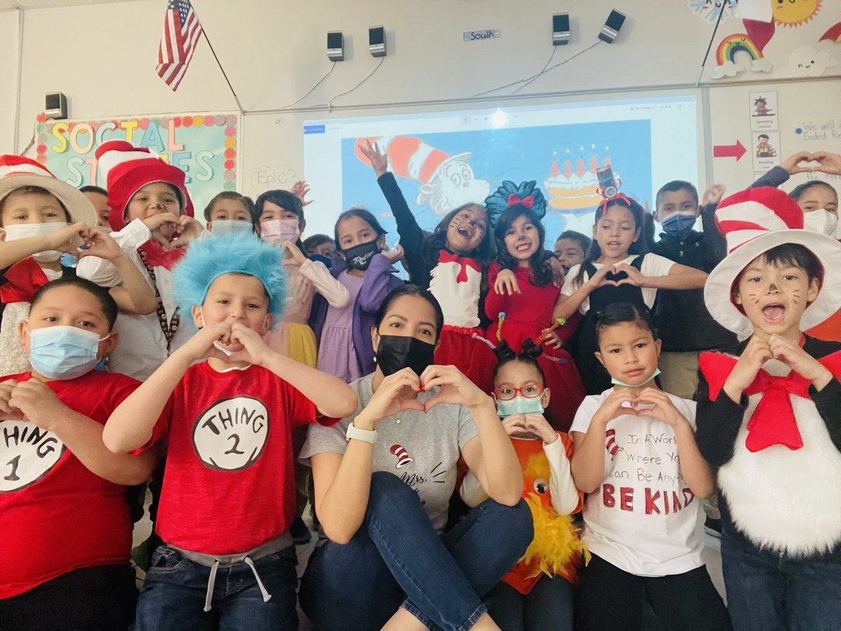 Happy birthday Dr. Seuss from 1st grade DL 🥳🌟😊🎂<a href="/DSShook_ES/">Principal Chavira, Dr. Sue A. Shook Elem.</a> #TeamSISD