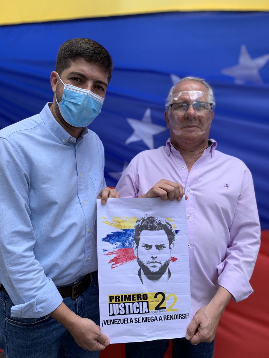 andreschola's tweet photo. El camino a la democracia está lleno de testimonios de lucha y entereza. @juanrequesens es un testimonio de convicciones inquebrantables al servicio de Venezuela. Por eso en @pr1merojusticia le dedicamos nuestro 22 aniversario. ¡Gracias Juan! https://t.co/PFEUK2bSHM