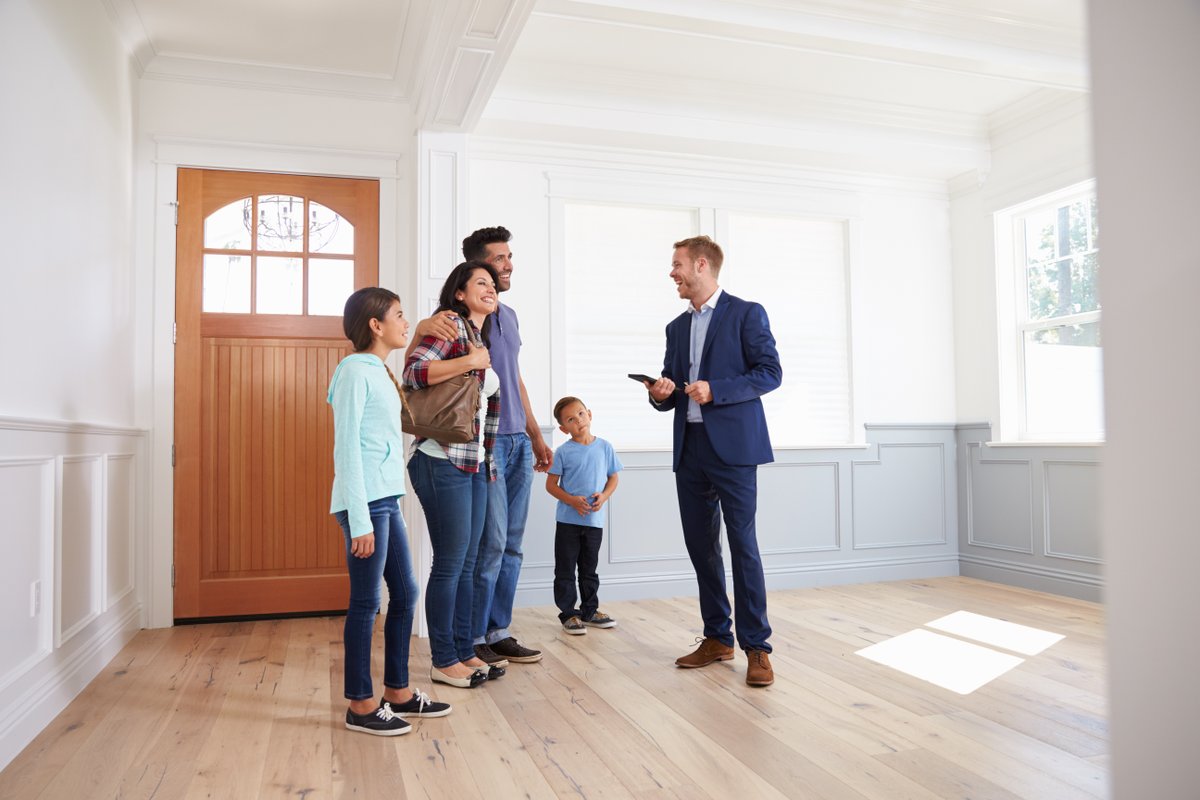#Realtors should disclose hidden health risks in a property, including high levels of #radon – but that doesn’t have to disrupt your sale! SWAT Environmental will provide #radonremediation solutions to keep your transactions on schedule. swat-radon.com/services/real-… #radonmitigation