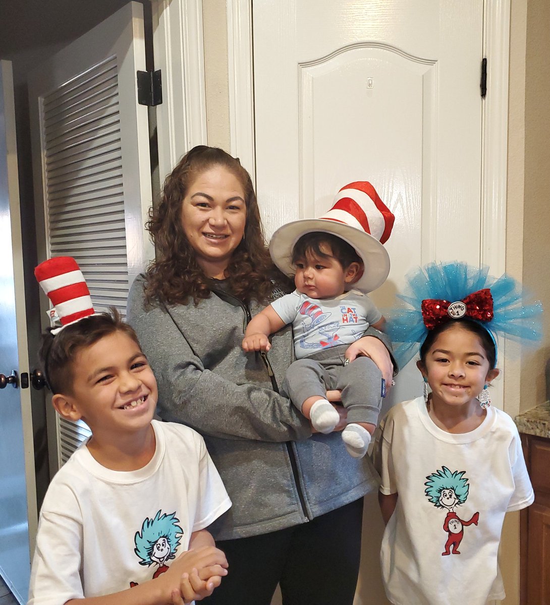 Happy Birthday Dr. Seuss!! Thing 1 Thing 2 and Cat in the Hat ❤ #ReadAcrossAmerica #DrSeussDay #TeamSISD #SISD_Reads