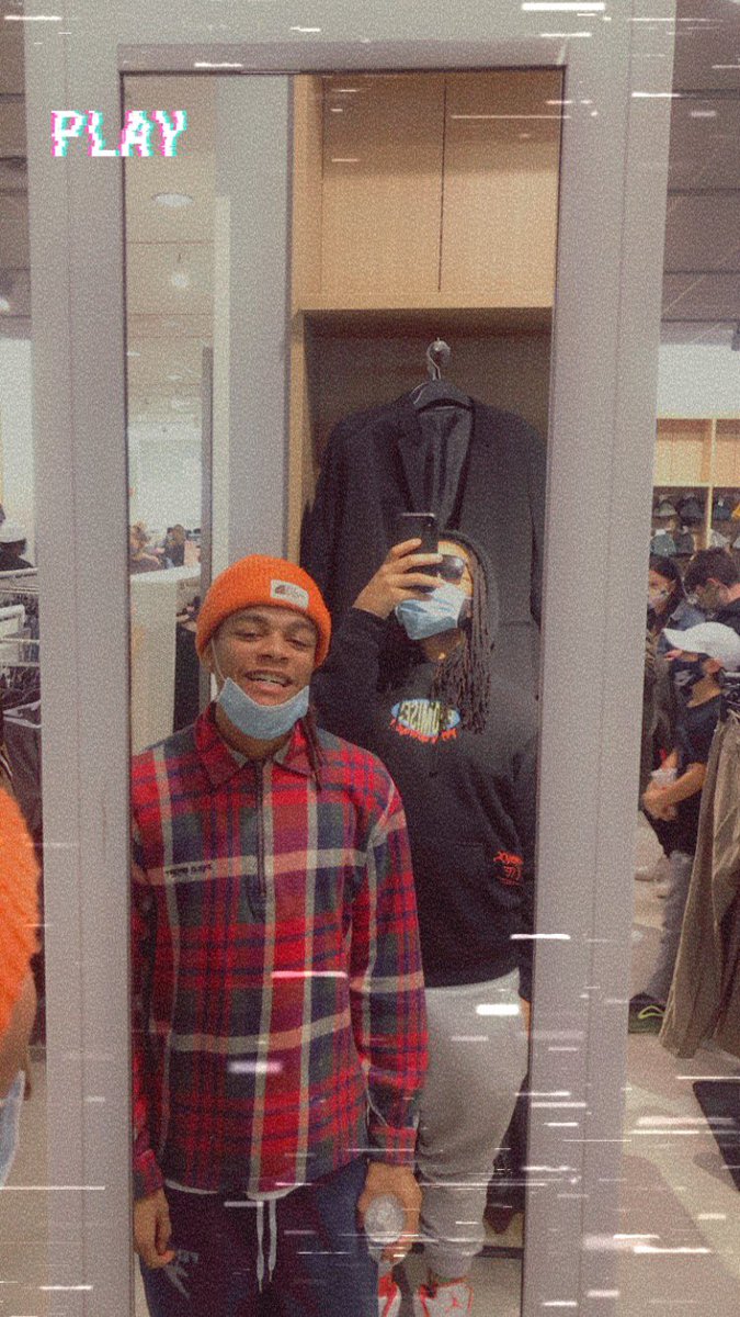 tgodXali's tweet photo. happy birthday to my MF SLIME @T_trizzle1 🧛🏿‍♂️🎈🐍 i know you ball like kobe but this a jordan moment, live it up young blood🖤 https://t.co/lZXURf6wdn