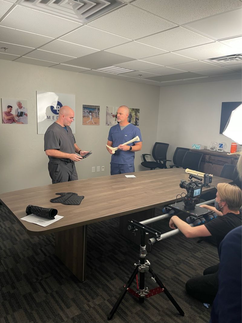 RXMedicalOKC's tweet image. Our people&apos;s dedication to clients (&amp;amp; each other) makes us proud-especially in today’s highly digital world. We value teamwork &amp;amp; know it leads to innovation, an ability to see mistakes quicker, &amp;amp; attain higher productivity. #spine #neurosolutions #OKC #surgery #surgeon #Surgeon