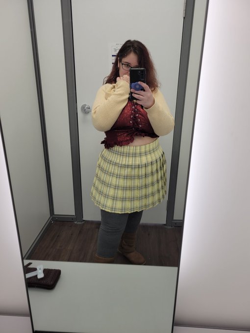 Yes, I'm all bundled up, but won't I be too adorable once I can wear this skirt by itself!? https://t<a href="/tag/lace"class="tags"><span>#lace</span></a><a href="/tag/smile"class="tags"><span>#smile</span></a><a href="/tag/panties"class="tags"><span>#panties</span></a><a href="/tag/bbw"class="tags"><span>#bbw</span></a><a href="/tag/butts"class="tags"><span>#butts</span></a><a href="/tag/milf"class="tags"><span>#milf</span></a><a href="/tag/nsfwtwt"class="tags"><span>#nsfwtwt</span></a>