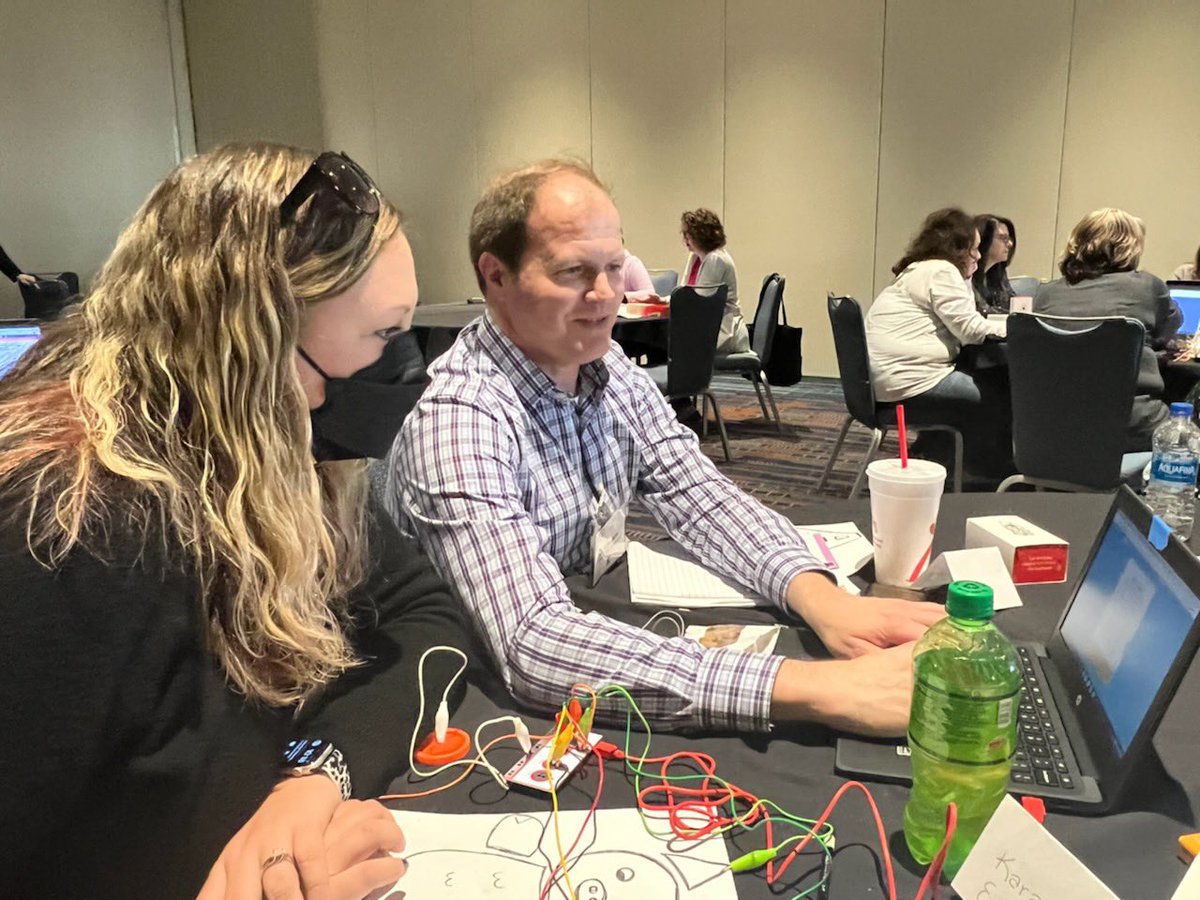 shlecu's tweet photo. Makey Makey session @ #NCTIES22 @WjhsNc https://t.co/kqc0mCw8fQ