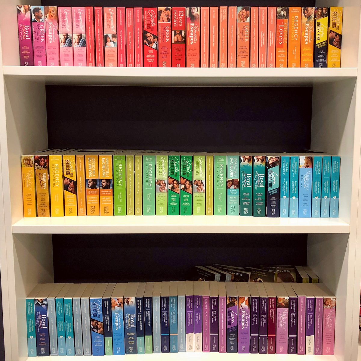 Mills & Boon tweet media