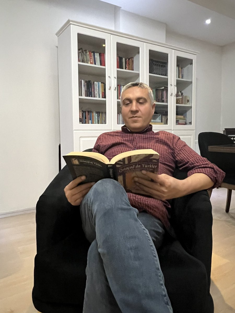 Cehaletin en büyük düşmanı kitaplardır. Kütüphanesiz Okul Kalmayacak projesiyle öğrencilerimiz kütüphanelerine ve kitaplarına kavuştu. Şimdi okuma zamanı diyor ve kitaplarımıza sarılıyoruz.
#osmaniyeokuyor