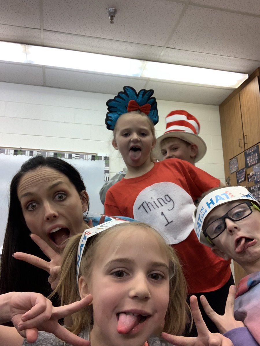 KelliWemhoff's tweet photo. On Wednesdays I eat lunch in the classroom with five students. It’s scheduled out so I don’t miss it. This is one way I try to build relationships with my students! What do you do? #ginwvikings #relationshipsfirst #everythingelsesecond #buildrelationships https://t.co/Yy2DoMLqHz