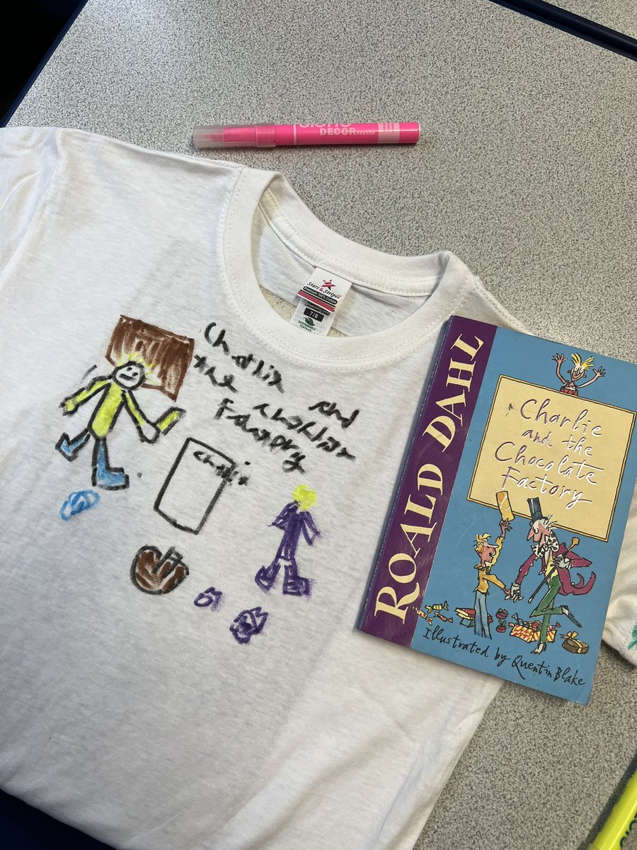 miss_bradfield's tweet photo. Today we designed T-shirts of our favourite books for World Book Day. The children are so excited to wear them tomorrow! 📚❤️ @PelhamPrimary_ @WorldBookDayUK @trustilluminate #WorldBookDay https://t.co/O811tSzNuL