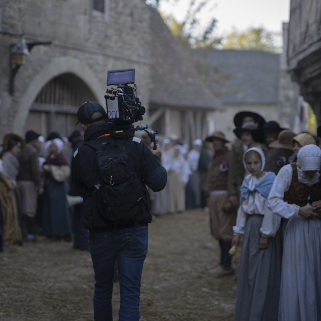PuyduFou's tweet image. Le Puy du Fou bientôt sur grand écran ! 
Pour sa première production, #PuyduFouFilms tourne depuis quelques jours un grand film documentaire événement dédié au héros du « Dernier Panache » : Charette. 
#CaTourneAuPuyduFou