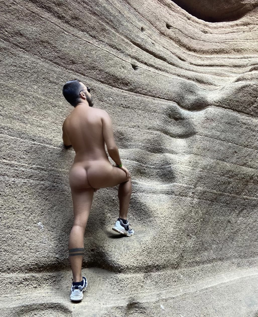 ??Who comes to help me to climb?
??Chi mi aiuta a salire?
??https://t.co/Tcw21A60n8

@Pollas_lefa3 @MundoGay_88