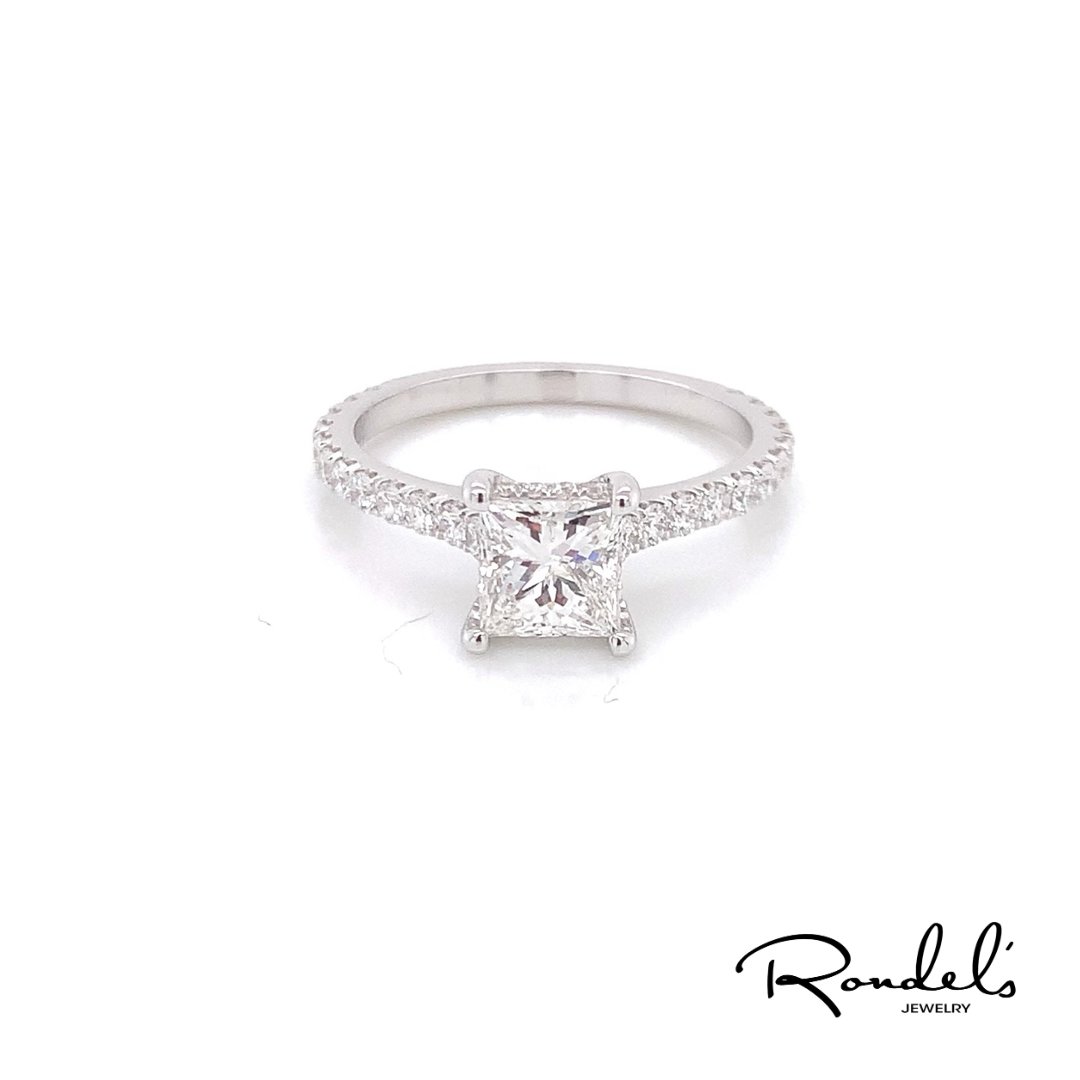 RondelsJewelry's tweet photo. Wow! 1 CT Princess cut with hidden halo engagement ring. 💍
Call us at 213-629-2395 to schedule an appointment and let us help you create the perfect ring.
#rondelcustomjewelrydesign https://t.co/1GzJFei1NO