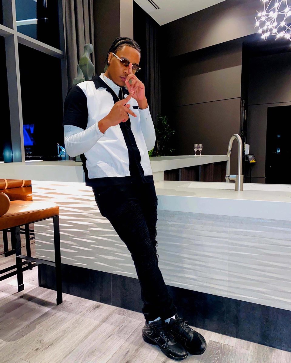 CoolestLame's tweet photo. Always wanted to be like the gangstas in the suits and button ups, not the ones with ski mask and purses. #Fenkellave baby https://t.co/zKitm56nVu