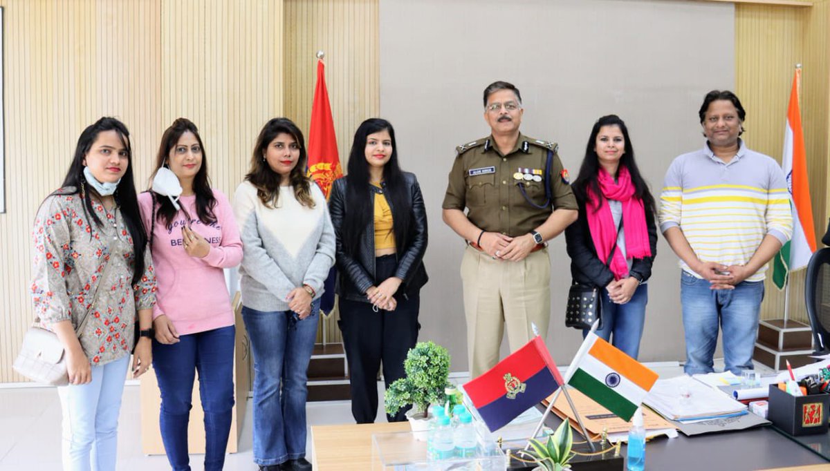 rashmip1's tweet photo. @CP_Noida @alok24 Sir, We felt so glad to meet you. @EMCT19 Team finds you so humble and cooperative. We would like to extend our gratitude. Thank you so much 😊🙏🏻   @zinanamika @sheetupriyanka @saritaverma565 @SaritaS24273565 @AmitGiri1502 @RuchiJain7777 https://t.co/Vsa1BtbLGr