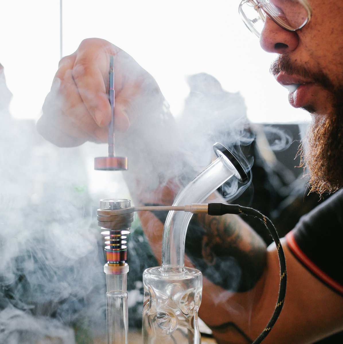 themininail's tweet photo. We might be called MiniNail, but we offer a big hit! 💨 #WeedLovers #vape #mininail https://t.co/dBiqGSB6eN