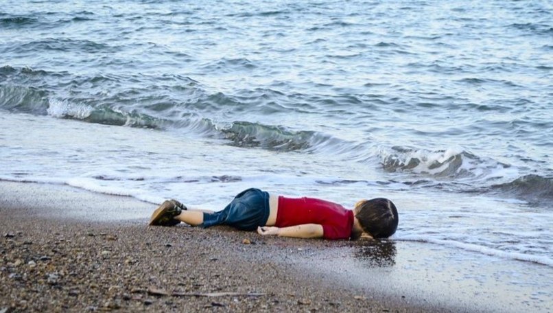 Sarı saçlı, mavi gözlü ve Hristiyan olmadığı için batı onu görmedi.

Ama ırkına, rengine, milletine bakmadan mazlumlara sahip çıkan Reisin daima yanındayız. 

Ve diyoruz ki       ERDOĞANA SÖZ

 #DestanYazacağızReisle