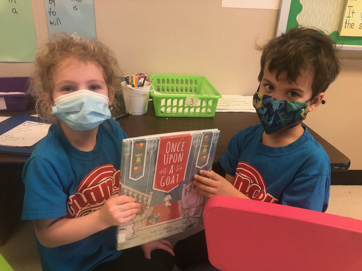 tinyteachKY's tweet image. READ ACROSS CHANCEY!! Our students have shared their favorite books, Drop Everything And Read, and are getting “caught reading” to win a poster! Chancey Cardinals are the best! @ChanceyChat @ChanceyLibrary @JCPSKY