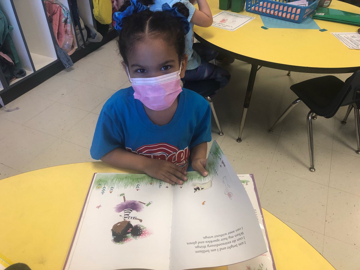 tinyteachKY's tweet image. READ ACROSS CHANCEY!! Our students have shared their favorite books, Drop Everything And Read, and are getting “caught reading” to win a poster! Chancey Cardinals are the best! @ChanceyChat @ChanceyLibrary @JCPSKY