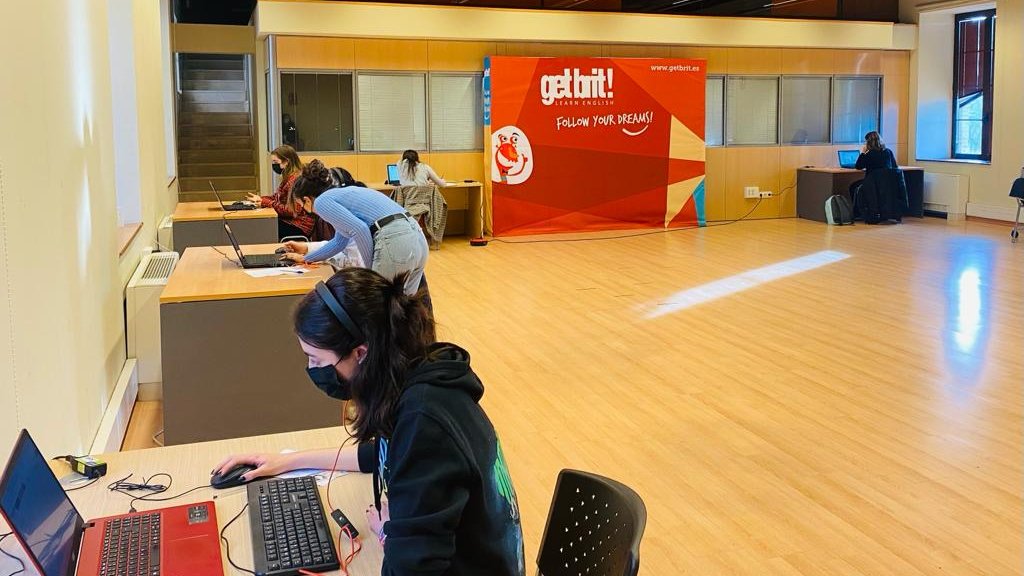 get brit! tweet media