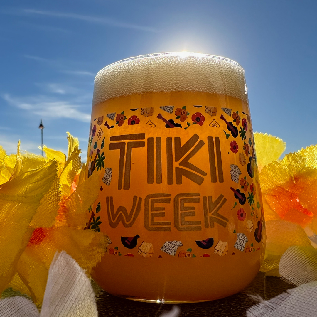 krosstrainbeer's tweet photo. Today's #TikiWeek brew is our Passion Punch! A mixed fermentation base with added passion fruit, lime, ginger, and just a touch of mint for a cocktail fit for any beach!
Available when we open at 3 PM!
Cheers! https://t.co/h56KwzBNUK