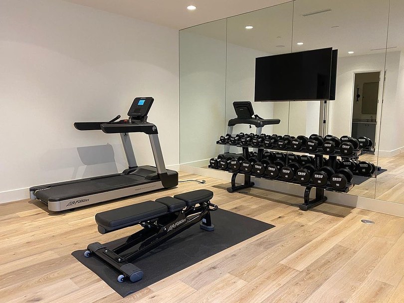 Troy_Barbell's tweet photo. The Fastest Growing Industry - Home Fitness! 

New Blog is up now!

#TrainTroy https://t.co/0l47CjjAp0