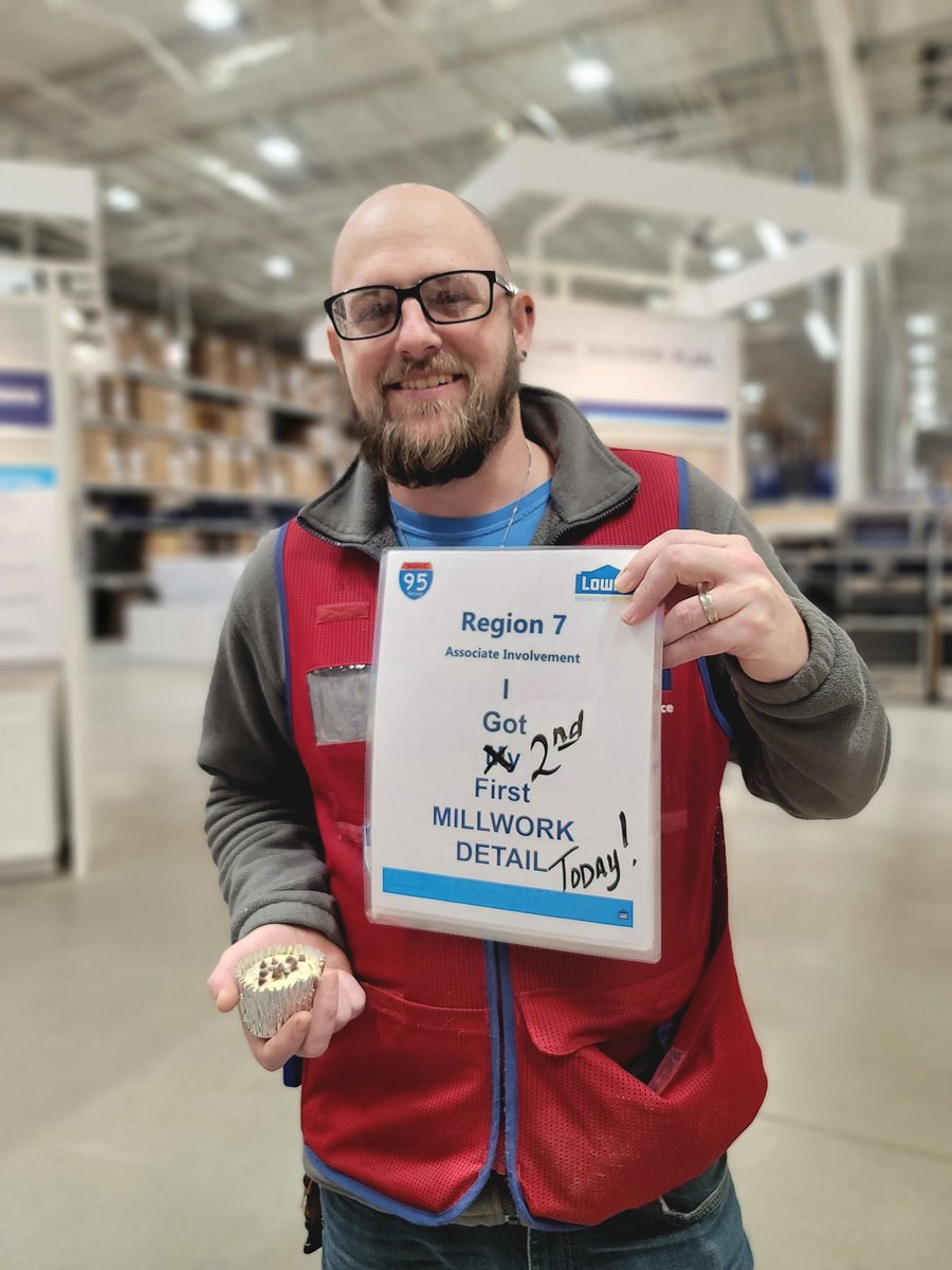 Lowes0522's tweet photo. Making dreams come true! Thank you Andrew!
#HarrisburgProud
#ASMLE69
#SpecialtySpotlight
#873Strong
@BHommerbocker
@JHoffmann2207
@coachlee_Lowes
@DamonBennettR7 https://t.co/U1rpe2wtka