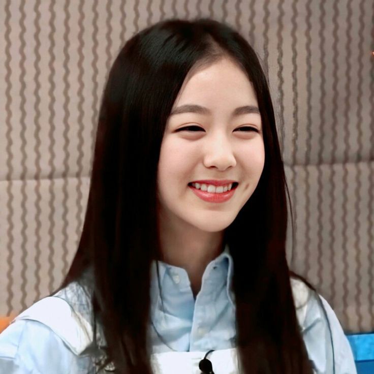 happy birthday cantik🥳❤

#HappySungkyungDay
#DearMyBible
#우리의_바이블_스무번째_페이지