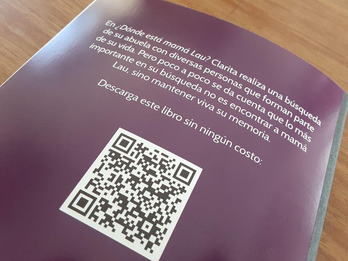 proLIBREros's tweet photo. Tenemos nueva #publicación! :D

¿Dónde está mamá Lau?

Clarita realiza una búsqueda de su abuela con diversas personas que forman parte de su vida. Pero poco a poco se da cuenta que lo más importante en su búsqueda no es encontrar a mamá Lau, sino mantener viva su memoria :3 https://t.co/p5hymwNV3N