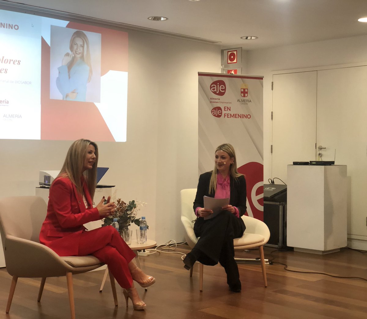 AJE_alm's tweet photo. Maria Dolores Morales asegura que cree en el talento de la persona independientemente de su sexo. 👏🏻
«Pienso que tiene que haber tanto mujeres como hombres porque eso enriquece mucho más al equipo», concluye. #AJE #AJEFemenino #Biosabor @biosabor_agro. https://t.co/hwUzqHzbSY