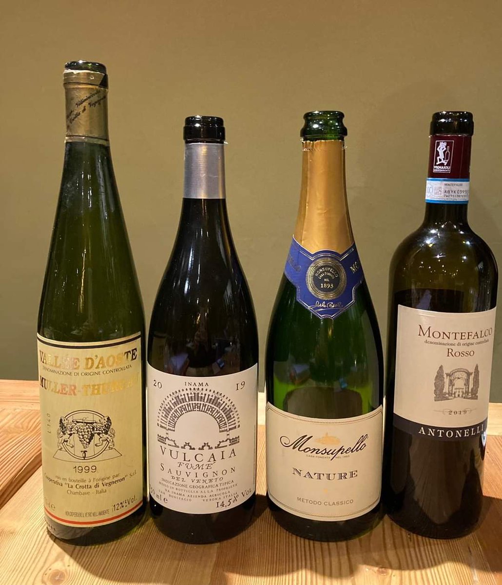 FISARVDA's tweet photo. Primo livello, quarta lezione: viticoltura….
....e sorpresina finale 😉😋🥂 https://t.co/9TMzpHSQUm