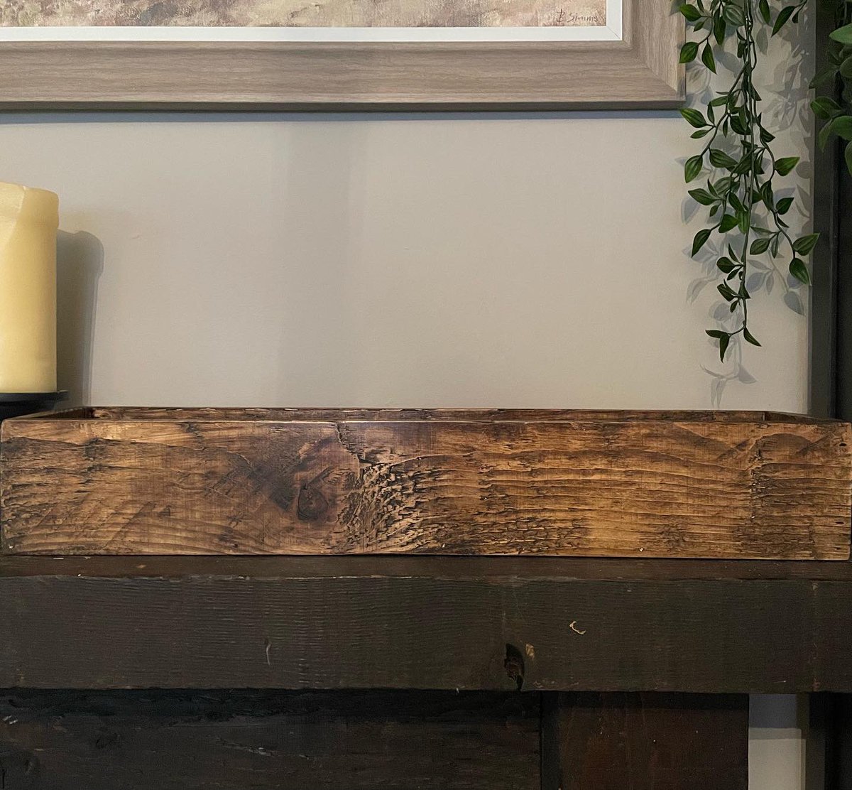 One of my orders finished today. This is a 60cm window box finished with Jacobean coloured wax 

#budleigh #windowbox #herbbox #kitchengarden #woodwork #jacobean #wax #gardening #garden #countrydecor #rusticdecor
