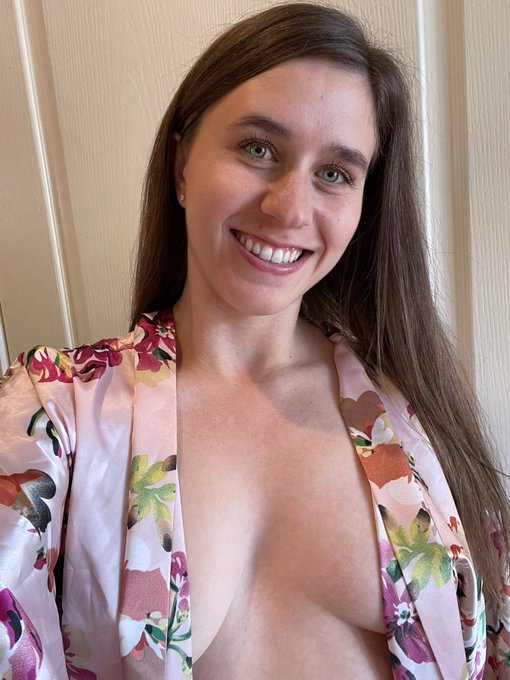 Come say hi! 💕 https://t.co/WRiMkyykpa https://t.co/NV8VdWJCMG