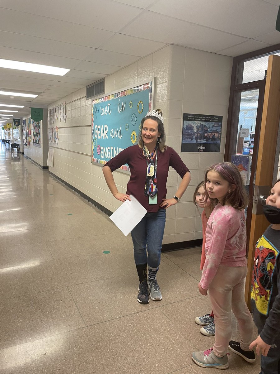 13shanson's tweet photo. Day 3 of RAA Week!! We are all feeling a little Wacky😃📚❤️@GuthElementary @PennridgeSD https://t.co/kMmJxEJX0S