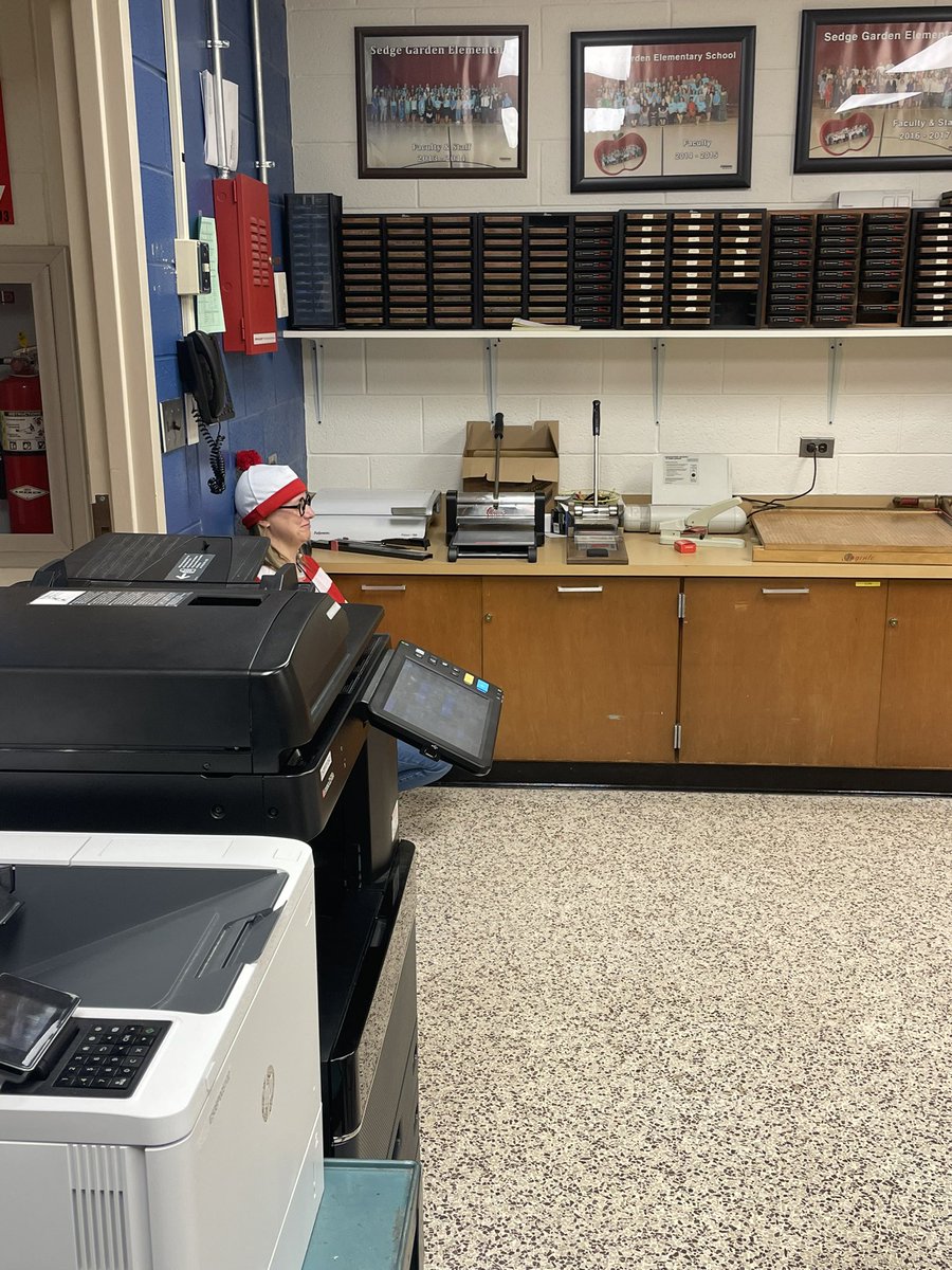 courtcourt425's tweet photo. Whereโs Waldo? Whereโs Thing 1? Mouse needs a cookie! #favoritebookcharacter #ReadAcrossAmerica @SedgeGardenES https://t.co/7ROf9pQ9UZ