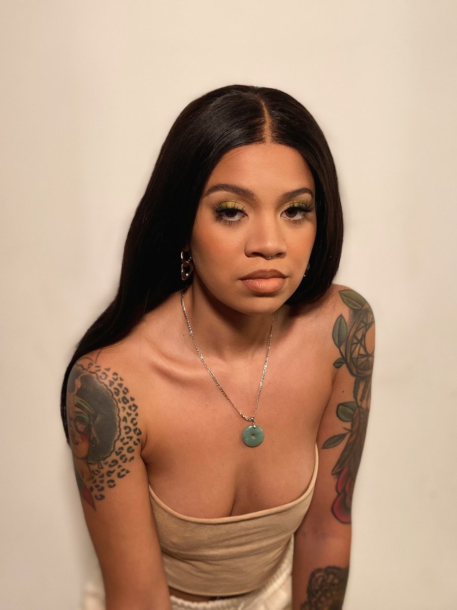 TheGoldnNug's tweet photo. Makeup I’d Do On (pt. 9)… Kehlani 🤩 w/ @AmbersReign https://t.co/GBImE8Qy6V
