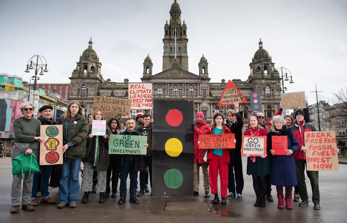 DivestSPF's tweet photo. Almost a year since @glasgowCC voted to divest the £836m #FossilFuel investments in the #StrathclydePensionFund &amp; their commitment is not included in the pension fund's new climate strategy: https://t.co/fMxH5jZ1F6

🔥🔥🔥  #DivestStrathclyde #Greenwashing #IPCC https://t.co/V7NsmJGR29