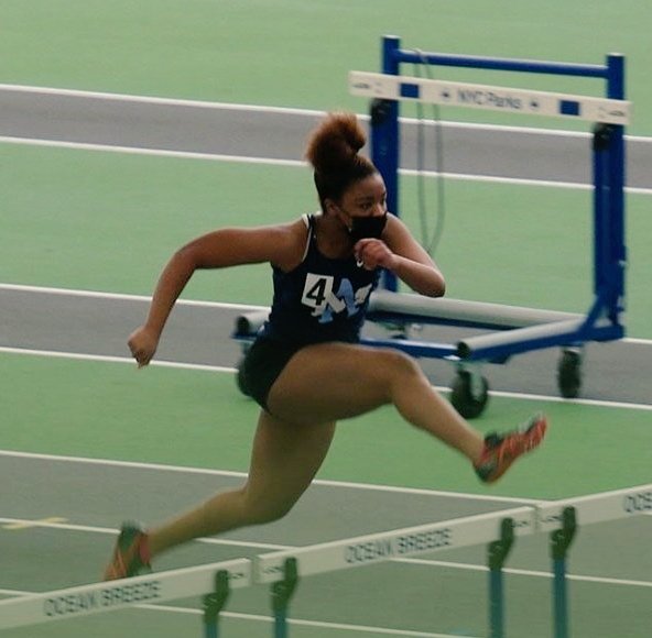 Abigail Jefferies 
Two PRs in less than a week
55mh 8.41
SP 39ft 3.inch
Gearing up for 
NYS  Champs🏆 
Indoor Nationals 🏆 
Unsigned
IG:mydistuch1