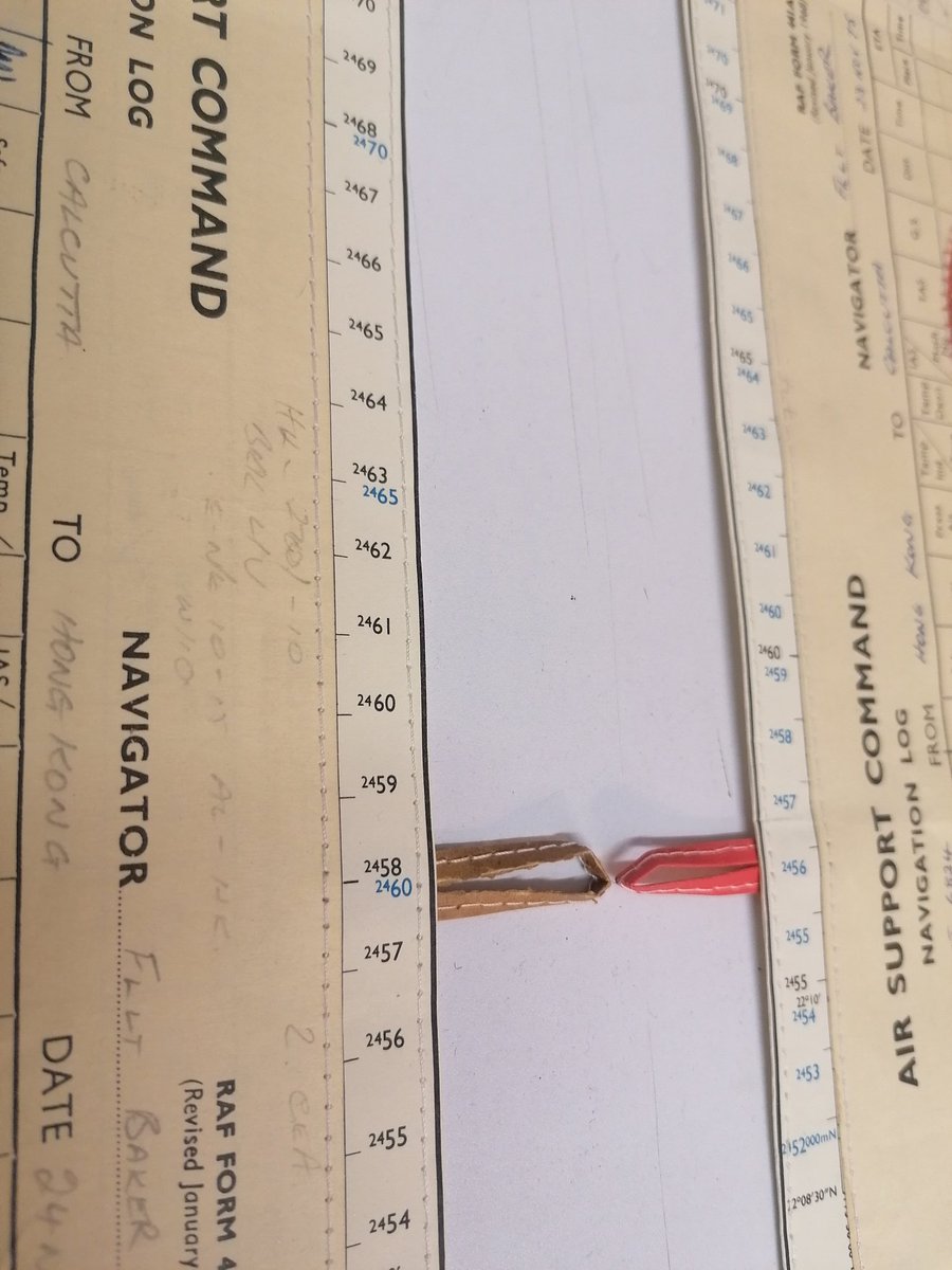 paperjennifer's tweet photo. Perfectly lined up button loops on this pair of asymmetrical shades......
#jennifercollier #contemporarylighting #stitchedpaper #navigationlog #aviationchart #aviationlog #bespoke #commission #madebyhandonline #sitespecific #futureheirloom #recycledpaper #recycledmap #buttonloop https://t.co/mQaHGnFrUp
