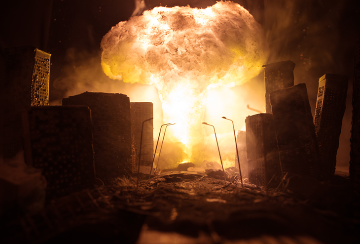 StephanPaetow's tweet photo. Dr. Seltsam oder: Keine Angst mehr vor der Bombe* - SPAET-Nachrichten - https://t.co/Fb3ulr9Lny 
#DieBombe #Spaetnachrichten #StephanPaetow #Ukraine https://t.co/MnyyoiKBKv