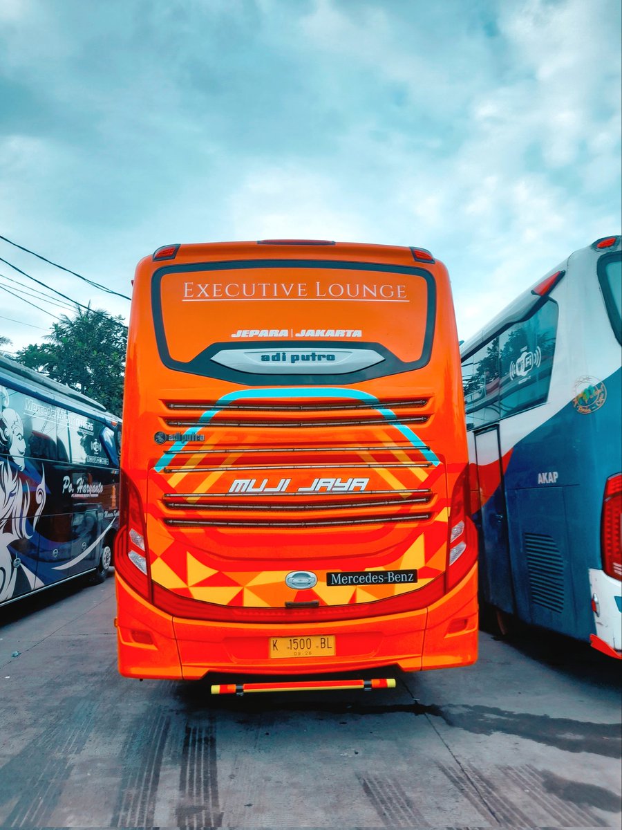 《Trip Report Akhir Februari Part 1》

PO. Muji Jaya Putra Mandiri (MJPM)
No Bus RE 02 "Abella"
No Pol K 1500 BL
Body Jetbus 3 MHD Voyager by Adiputro
Powered by Mercedes Benz OH 1626L