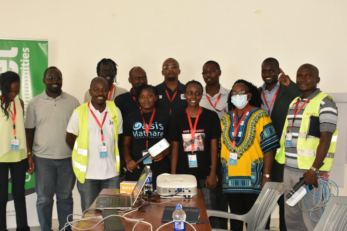 AHERI_HigherEdu's tweet photo. - @AheriNet strengthening community networks in Kenya through technical trainings and peer learning. Highlights of Day 3 of National School of Community Networks - Aheri Innovation Centre, Milimani, Kisumu.
#CommunityNetworks #AHERICommunityNetworks #KNSCkisumu #KICTANET #APC https://t.co/Dgclr4mXMn