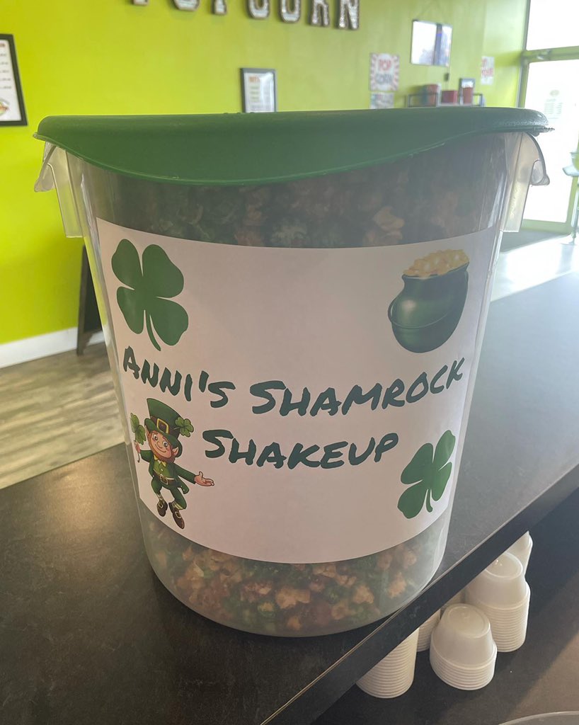 theSavoryKernel's tweet photo. Our March flavor is out!  Anni’s Shamrock Shakeup!

What is in it?!  Vanilla, Mint, Chocolate popcorns with melted Andes Mints drizzled on top!  

My favorite flavor of the year!  It will be for sale all of March! https://t.co/N1eFzx7ghE