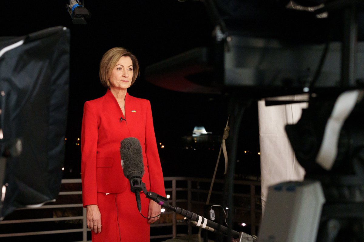 GOPGovs's tweet photo. A few behind the scenes 📸 of @KimReynoldsIA's #SOTU response. https://t.co/mIk7p03DNA