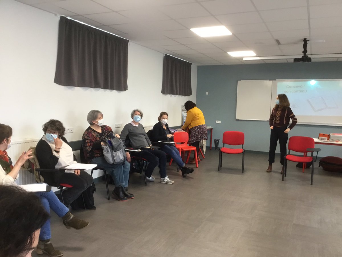 El_Ollivier's tweet photo. Excellente journée de formation à la COMMUNICATION PERCUTANTE organisée et animée par Jeanne Dobriansky pour les profs intéressés à Lesneven. Grand merci 🙏 @Alliamjeanne 
@SFND_Lesneven @acrennes @enscatho29 https://t.co/5V6LjxPTby