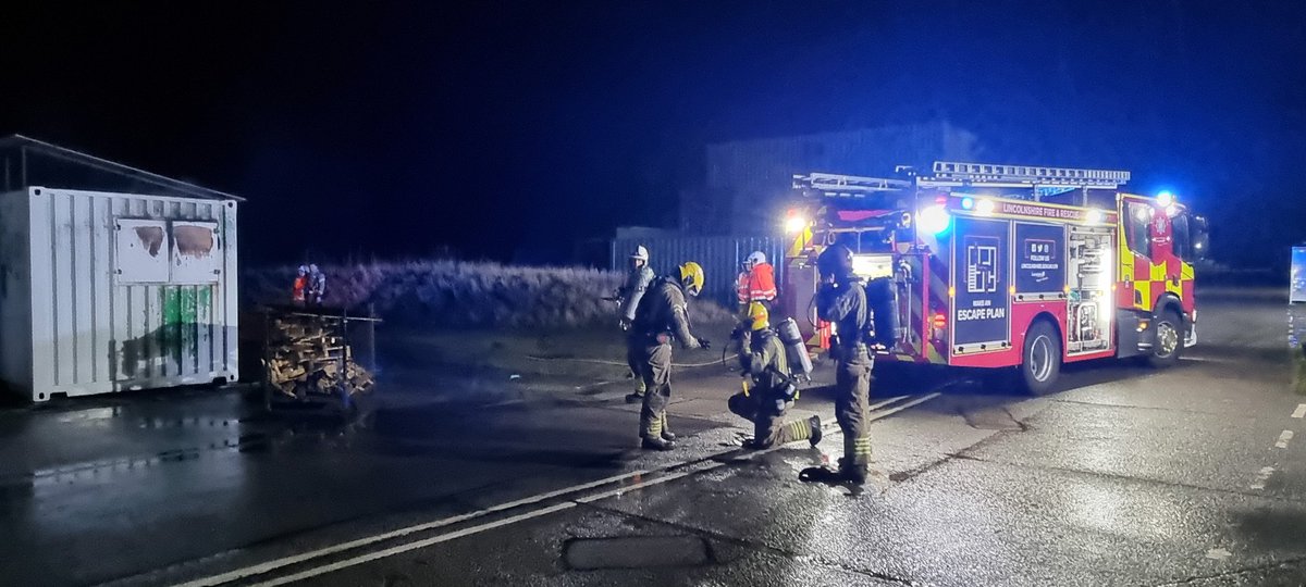 West divisional hot fire exercise with <a href="/Caistor_Fire/">Caistor fire station</a> @LincolnSFire <a href="/NHykehamFire/">North Hykeham Fire Station</a> <a href="/marketrasenfire/">Market Rasen Fire Station</a>