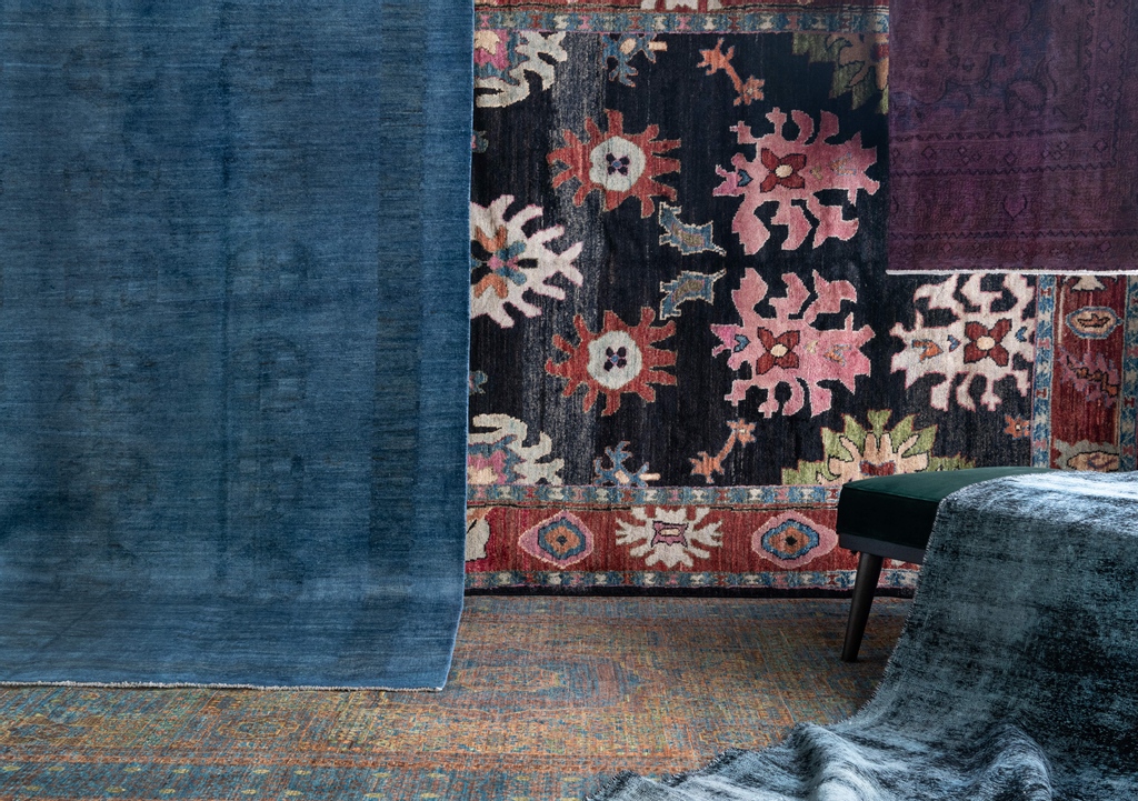 Opus:

Inspired by modern maximalism, deep tones and bold prints evoke emotion and add to the drama.

#SWColormix #SWColorLove #sherwinwilliams #colortrends #mode #interiordesign #homedesign #rug #luxury #homedecor #interiorinspiration