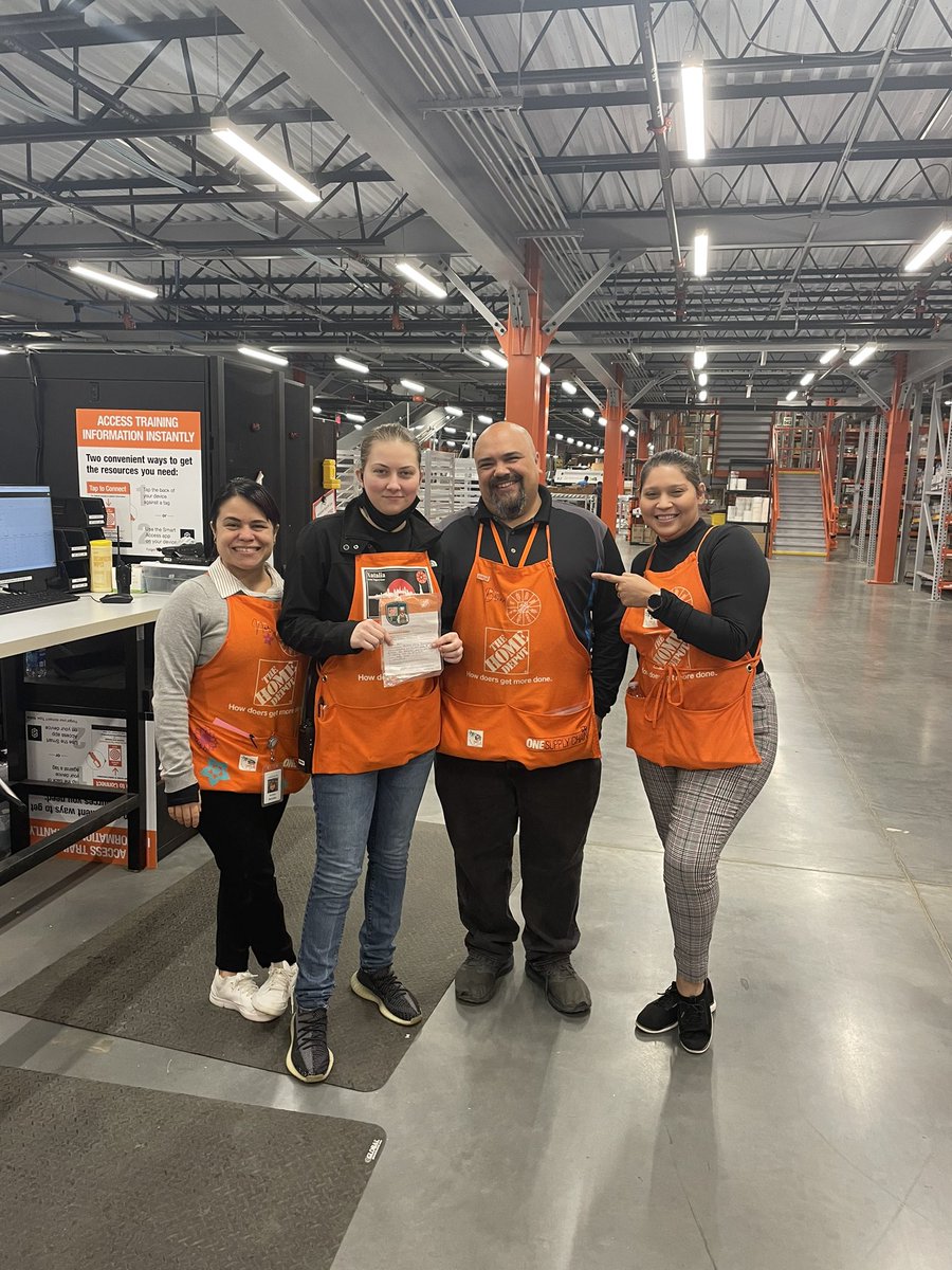Recognizing some of the amazing team at #5854 for their dedication, hospitality and sharing their knowledge with us during our training we really appreciate you guys and THANK YOU! <a href="/FrancesSalgado5/">Frances McAvoy</a>  <a href="/jordana_kenia/">Kenia Jordana</a>  @DanielleDolina  <a href="/gee_lamba/">Gee Lamba</a> <a href="/CristianDepot/">Cristian</a> <a href="/dravila369/">Danny Avila</a>