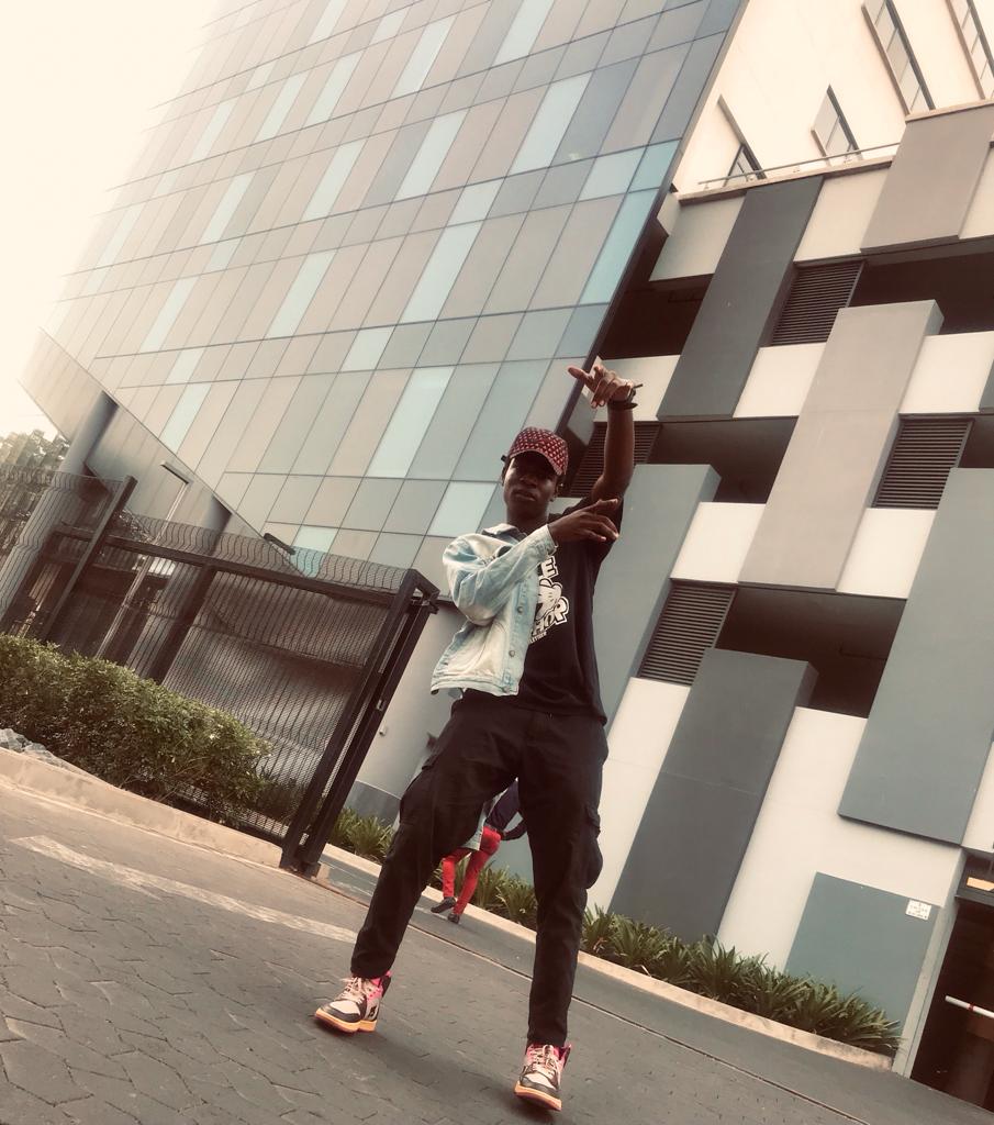 Yawjus_Official's tweet photo. Thank You @GHOneTV For Having Me
Thanks @DjXpliphGh & @Turnup For Putting Me On
I Really Appreciate The Love❤️
God bless each and everyone who shared the flyer's across the globe🙏🏼
Like You Always Say We Will Do It Big And We Are Together 🥂🇬🇭🌏
#Blue_Eye_Ent🌍
#TheTrapGoat🐐 https://t.co/OJXcoZYFNP