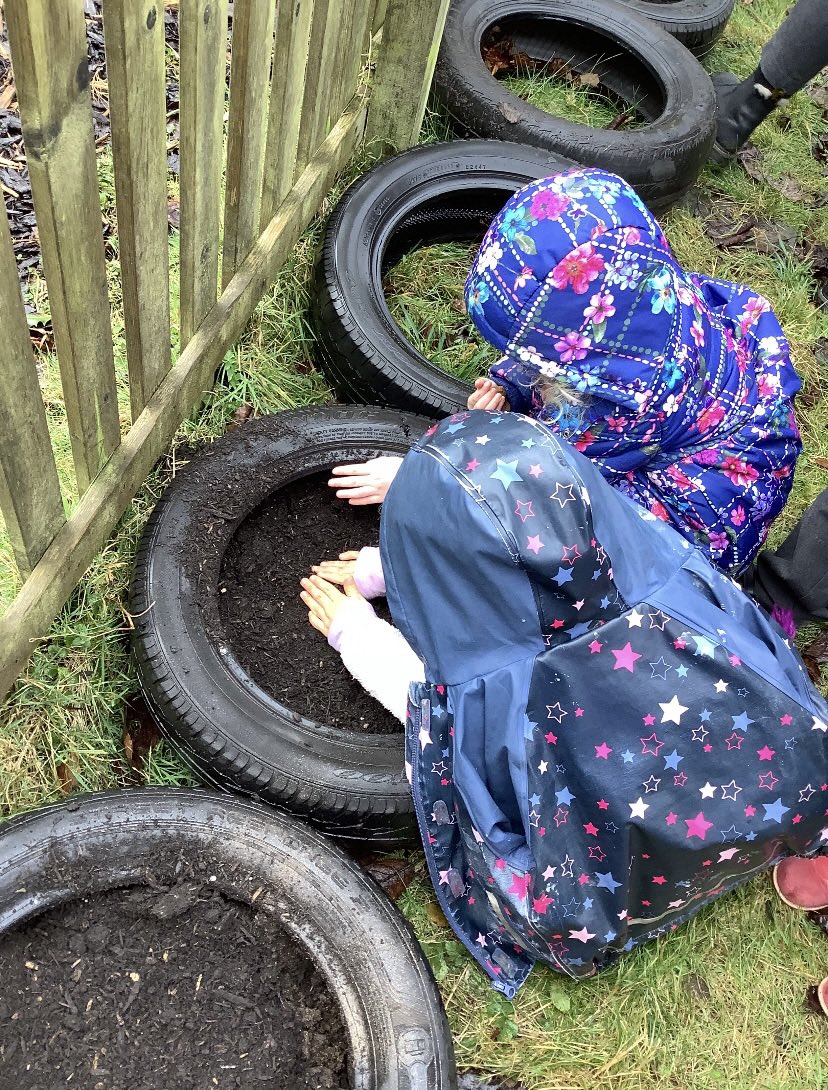 SchoolAvanti's tweet image. Rain didn’t dampen the enthusiasm of our Reception children today. They had great fun planting wild flower seeds today for their new topic ‘Come outside’. #teamwork #outsidelearning #weloveflowers