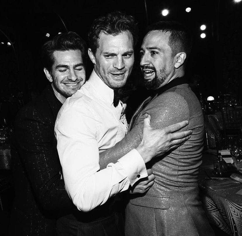 jamiedornanpt's tweet photo. NEW: Jamie Dornan, Andrew Garfield and Lin Manuel Miranda at #SAGAwards in California. #JamieDornan 

📸 bucknerphoto IG https://t.co/eikDjTzE4R