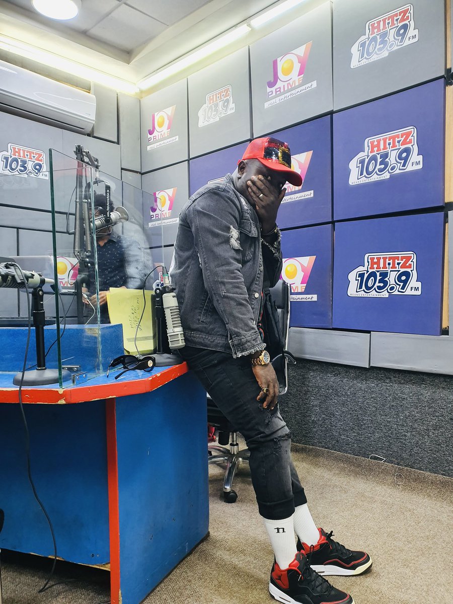 drpoundsgh's tweet photo. Radio ๐ป time @Hitz1039FM #NormalPlay https://t.co/dbLq4ndlMn
